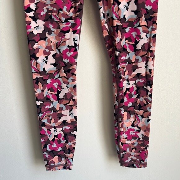 Athleta Transcend Stash Pocket Leggings - XS - Picture 5 of 7